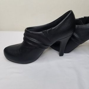 2/$20 Madden Girl black ankle boots heels size 7